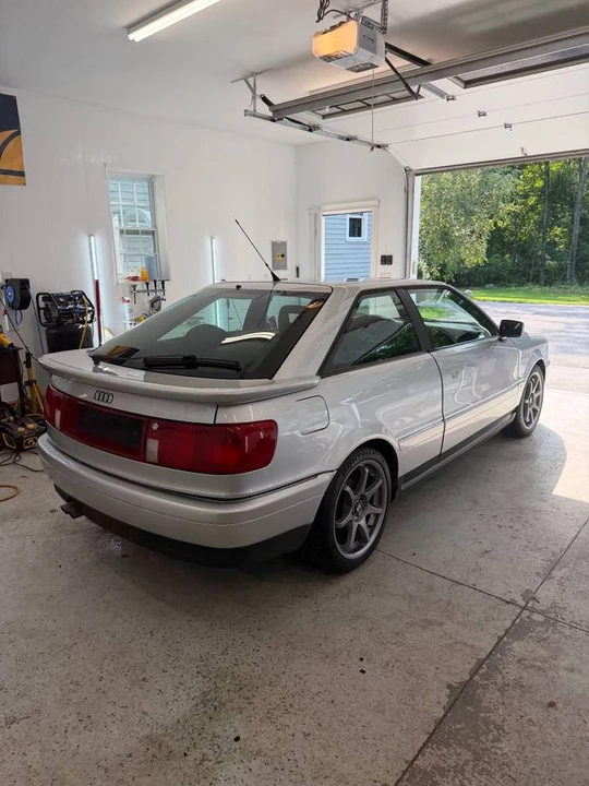 1990 Audi Coupe & Cabriolet - Image 8 of 22