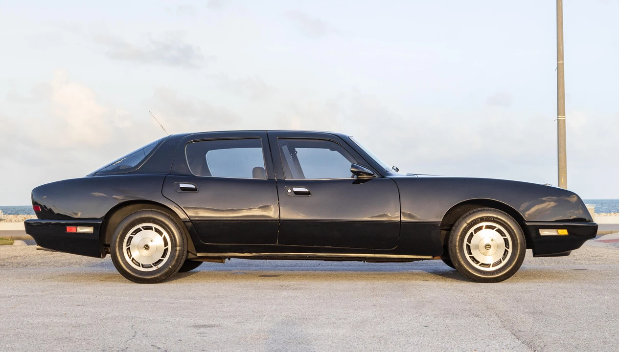 1990 Studebaker Avanti - Image 9 of 31