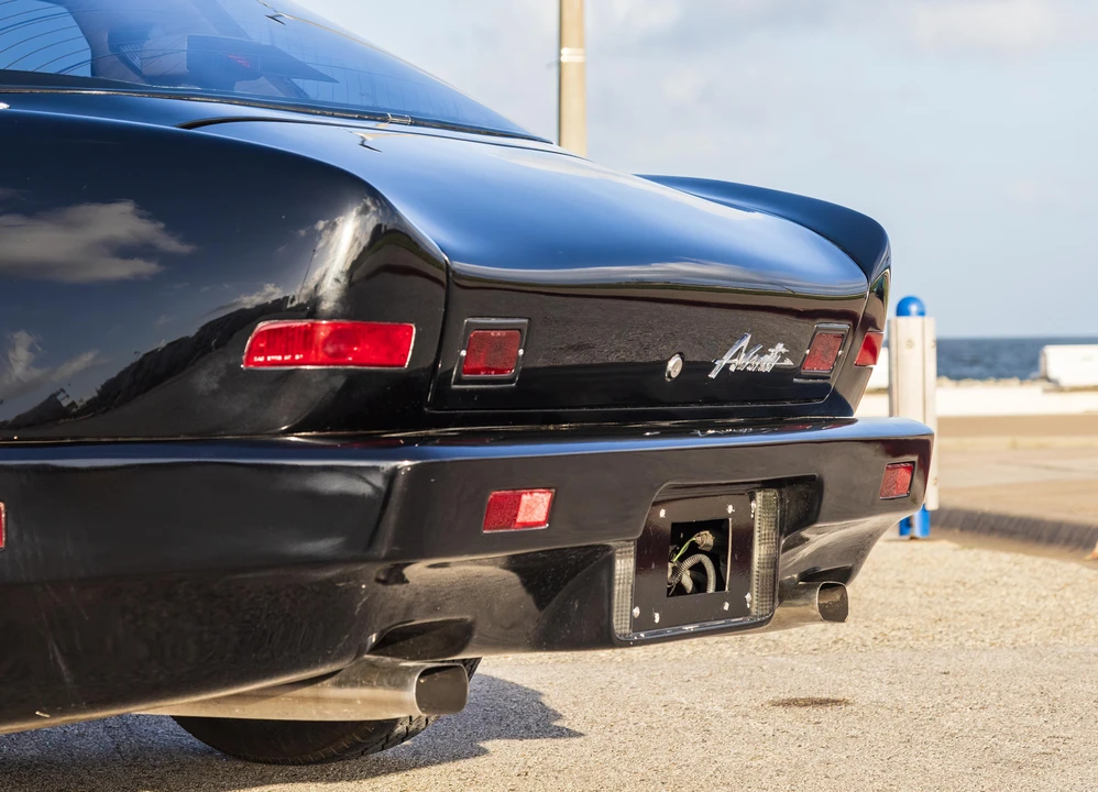 1990 Studebaker Avanti - Image 25 of 31