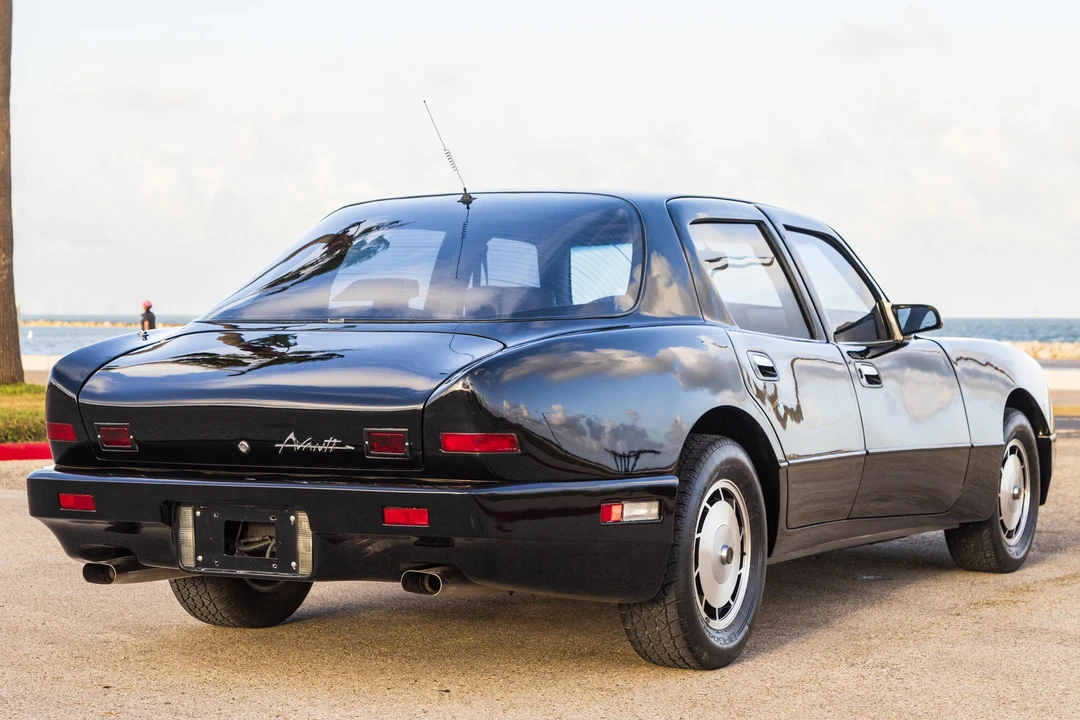 1990 Studebaker Avanti - Image 3 of 31