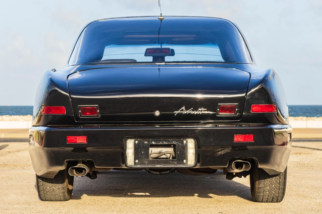 1990 Studebaker Avanti - Image 5 of 31
