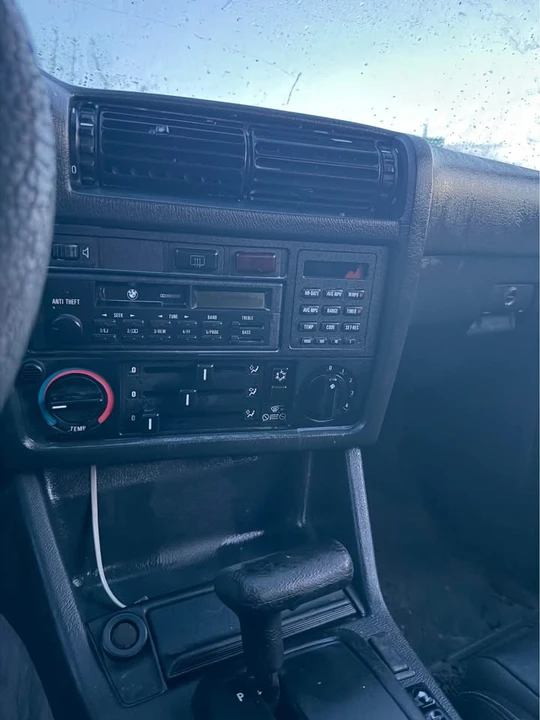 1990 BMW E30 3 Series - Image 6 of 8