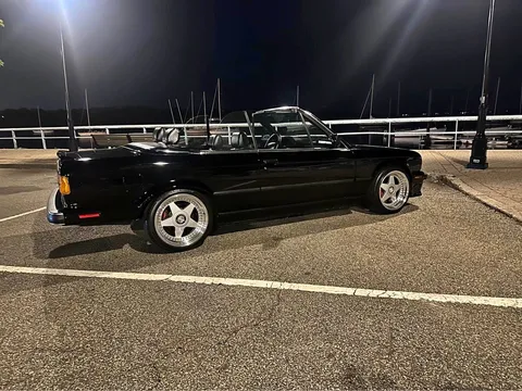 1990 BMW 3 Series 325i Convertible 2D