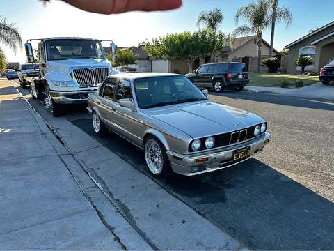 1990 BMW 3 Series 325i Sedan 4D