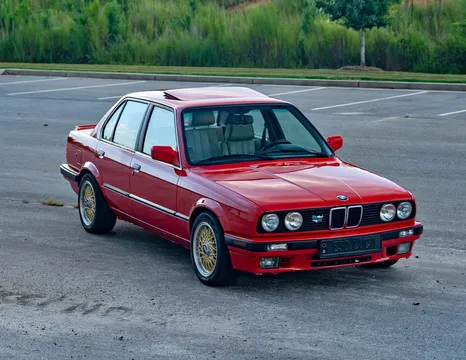 1990 BMW 3 Series 325i Sedan