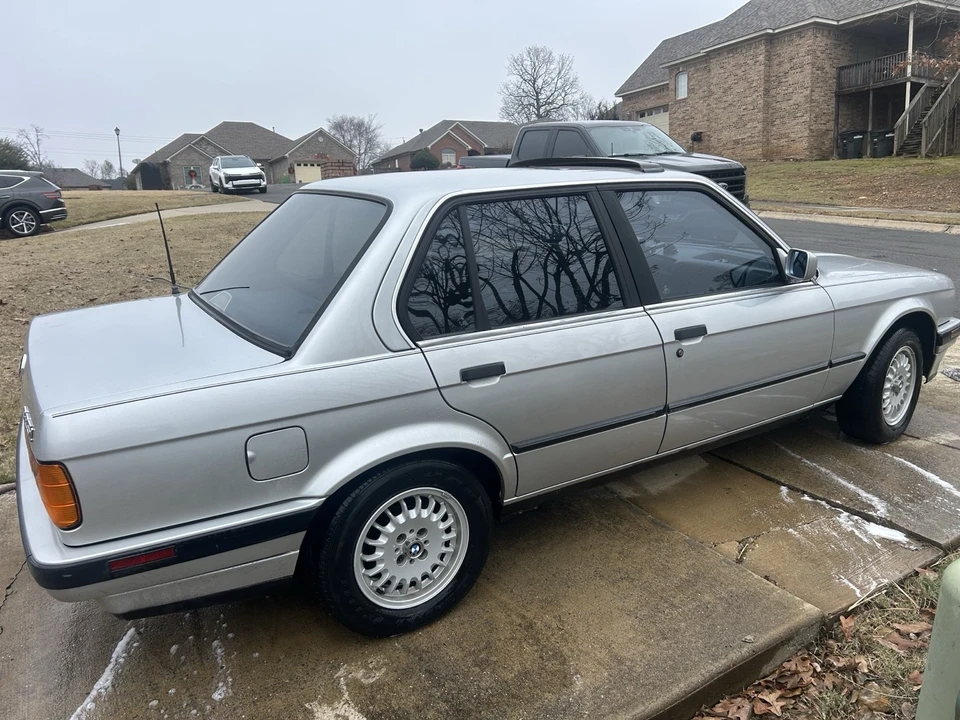 1990 BMW E30 3 Series - Image 4 of 18