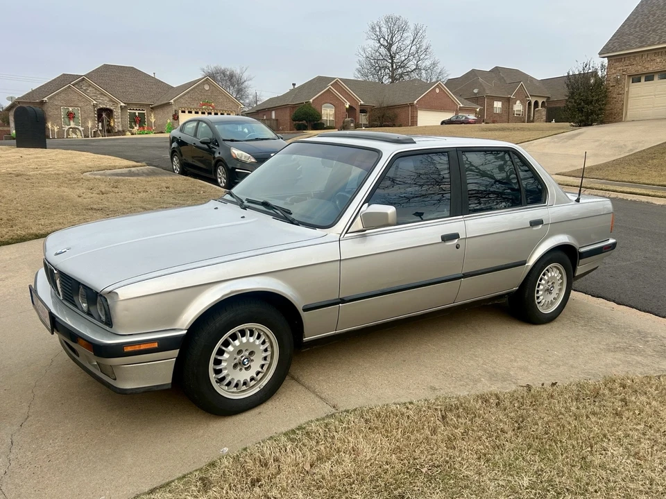 1990 BMW E30 3 Series - Image 2 of 18