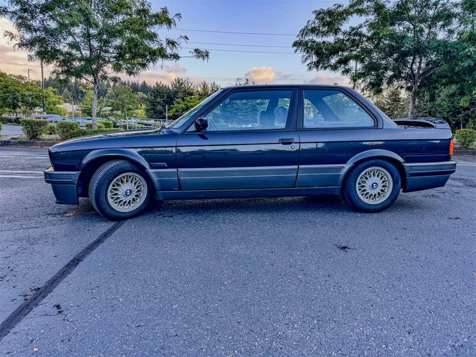 1990 BMW E30 3 Series - Image 2 of 31