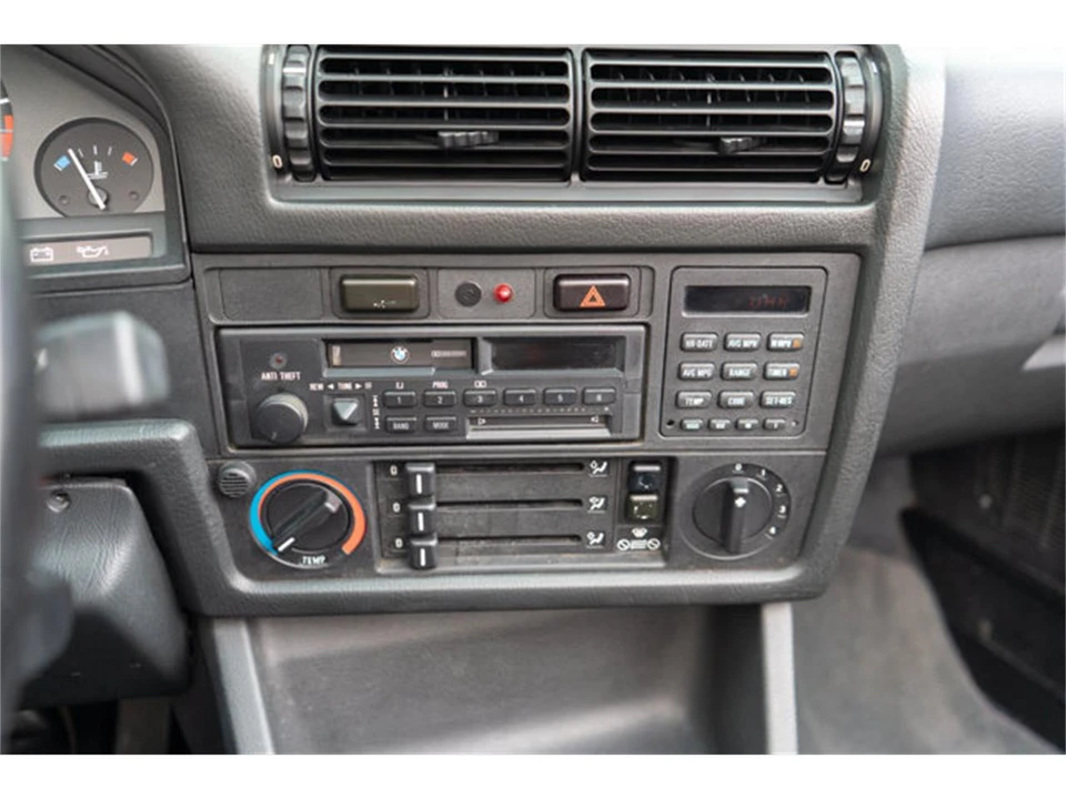 1990 BMW E30 3 Series - Image 15 of 31