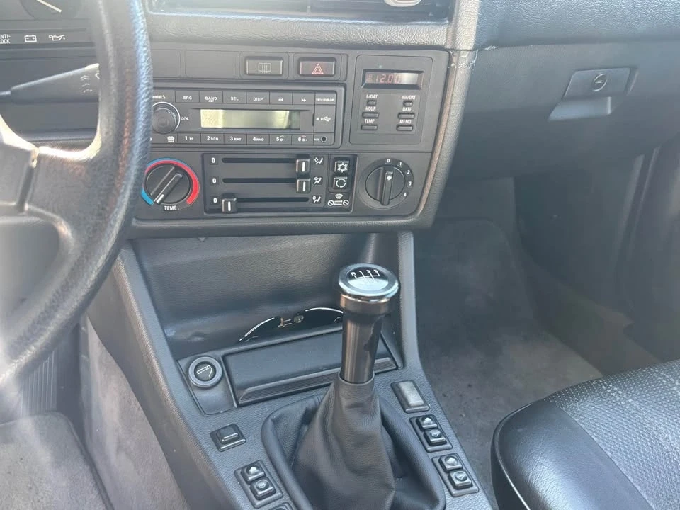 1990 BMW E30 3 Series - Image 15 of 19