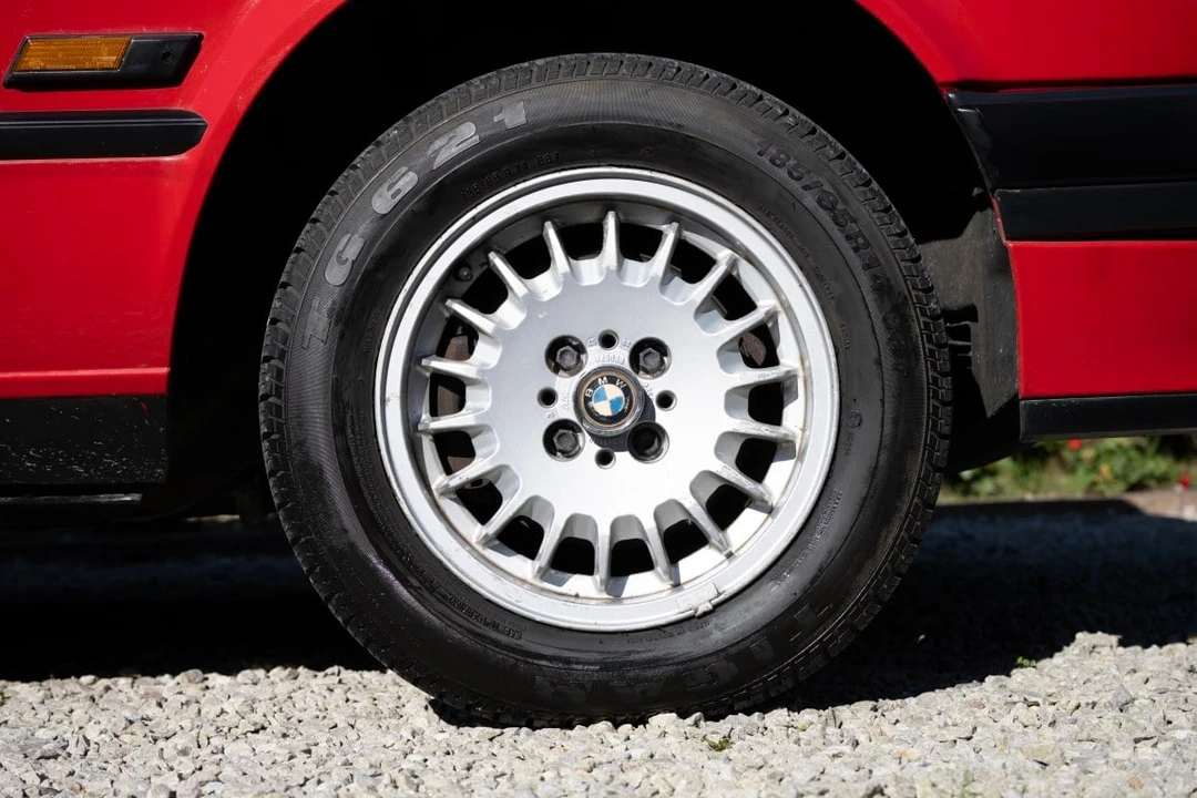 1990 BMW E30 3 Series - Image 13 of 30