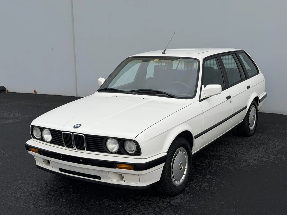 1990 BMW E30 3 Series - Image 2 of 31