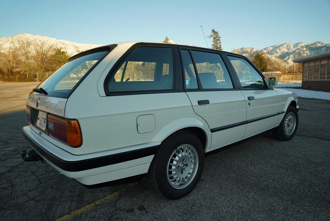 1990 BMW E30 3 Series - Image 25 of 31