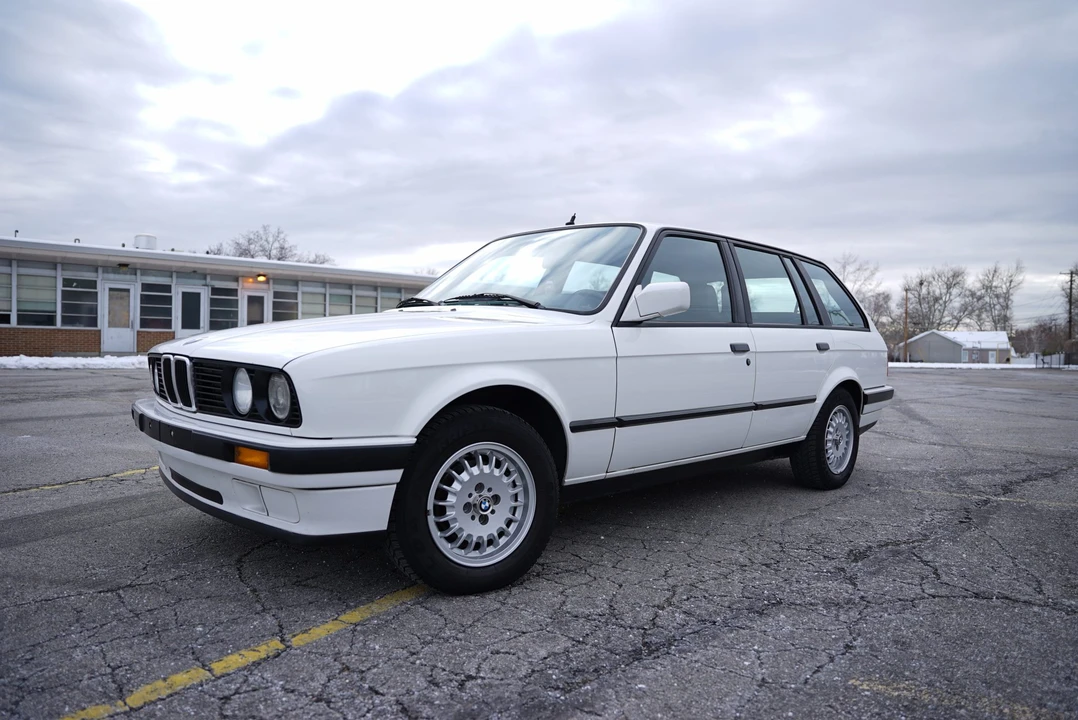 1990 BMW E30 3 Series - Image 2 of 31