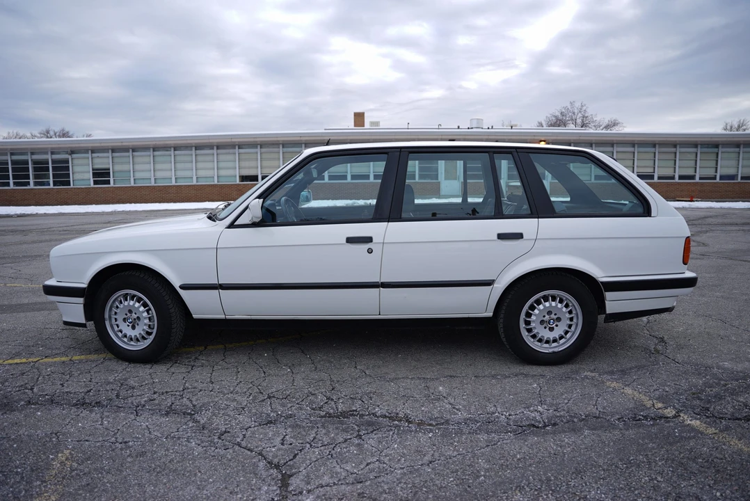 1990 BMW E30 3 Series - Image 13 of 31