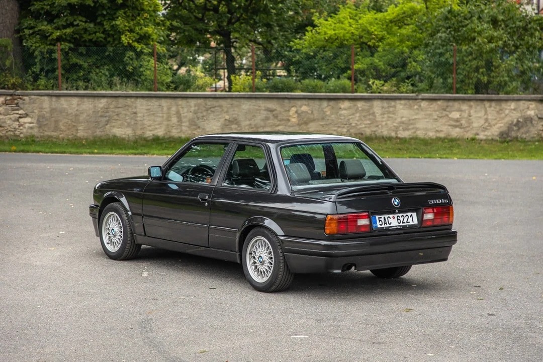 1990 BMW E30 3 Series - Image 9 of 30