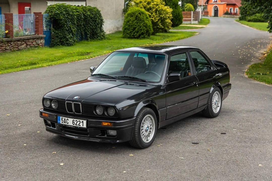 1990 BMW E30 3 Series - Image 5 of 30