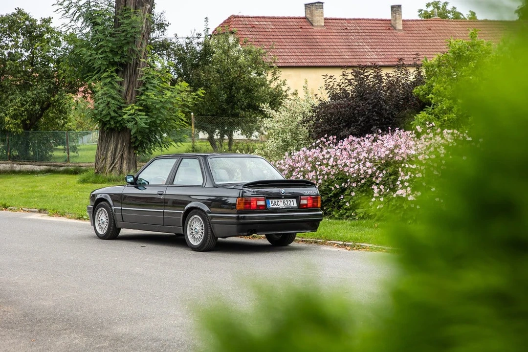 1990 BMW E30 3 Series - Image 14 of 30