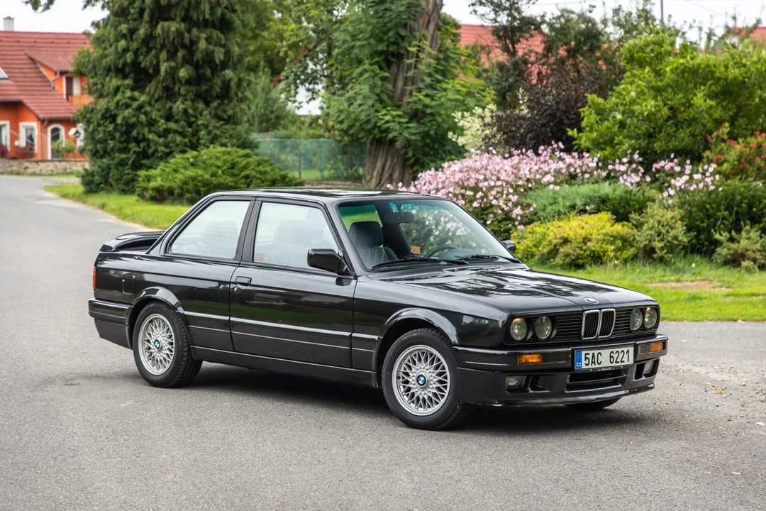 1990 BMW E30 3 Series - Image 2 of 30