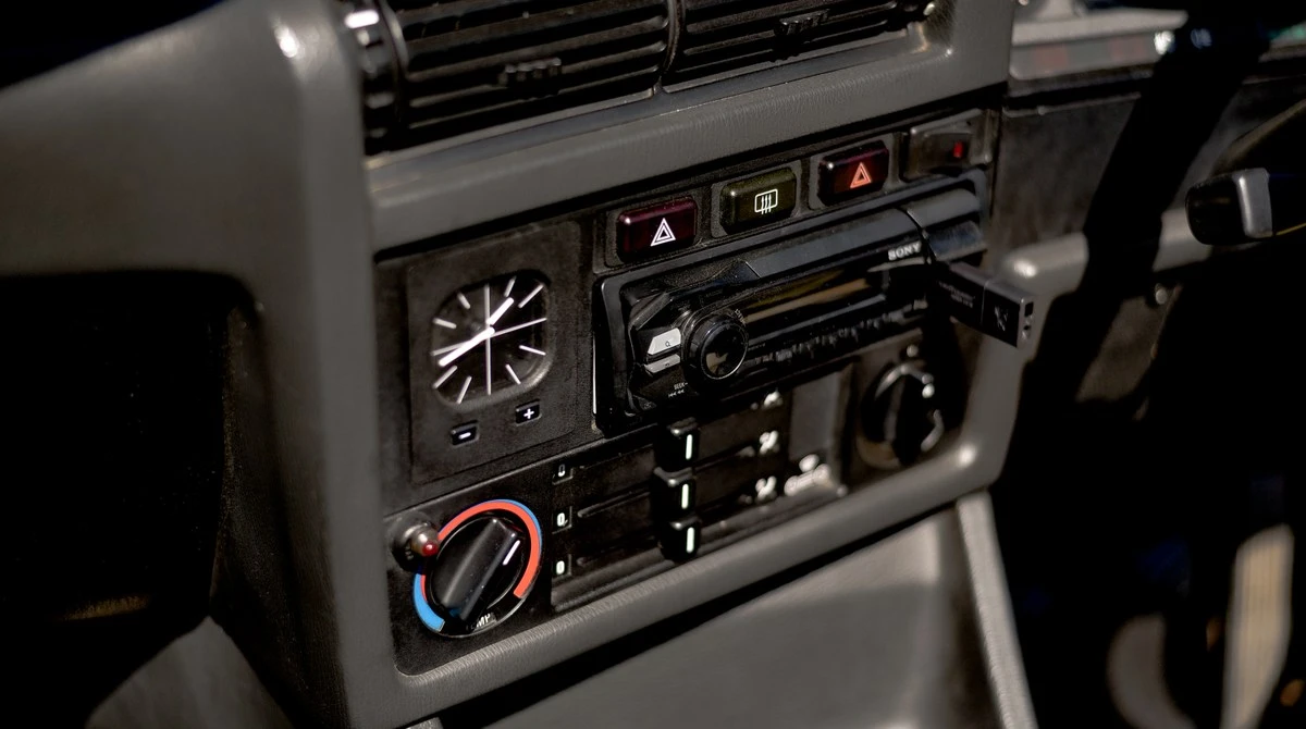 1990 BMW E30 3 Series - Image 27 of 30