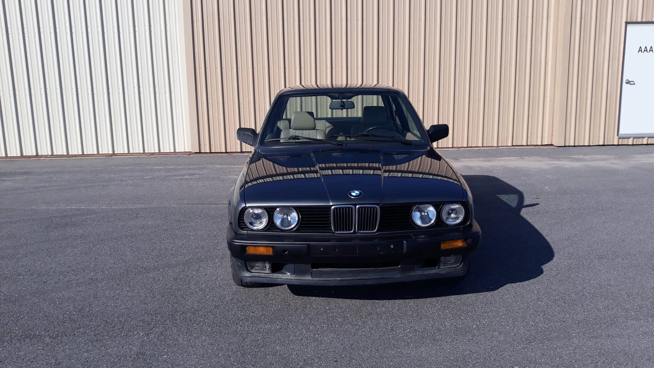 1990 BMW E30 3 Series - Image 2 of 31