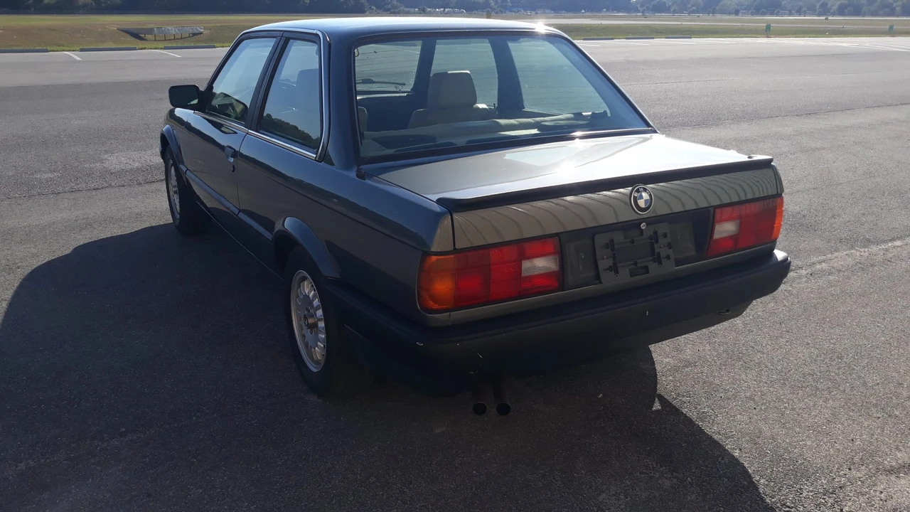 1990 BMW E30 3 Series - Image 12 of 31