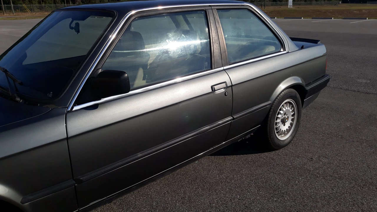 1990 BMW E30 3 Series - Image 28 of 31