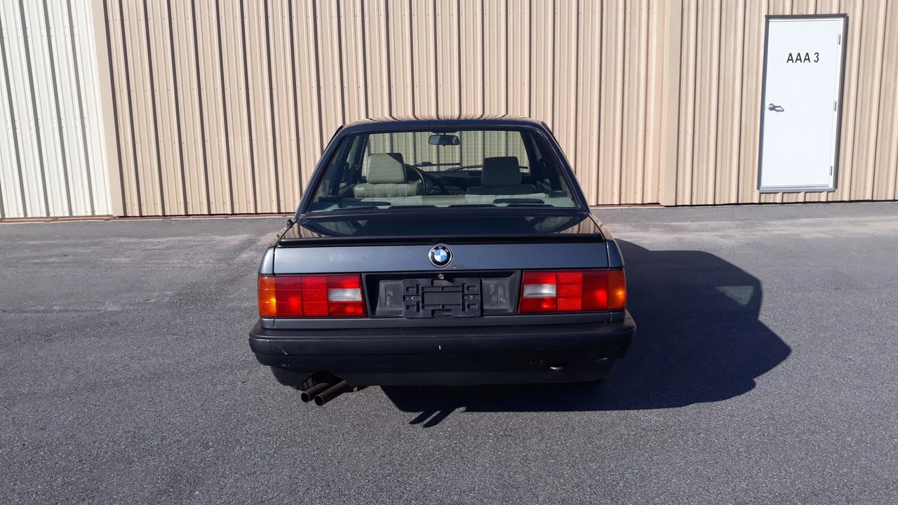 1990 BMW E30 3 Series - Image 13 of 31