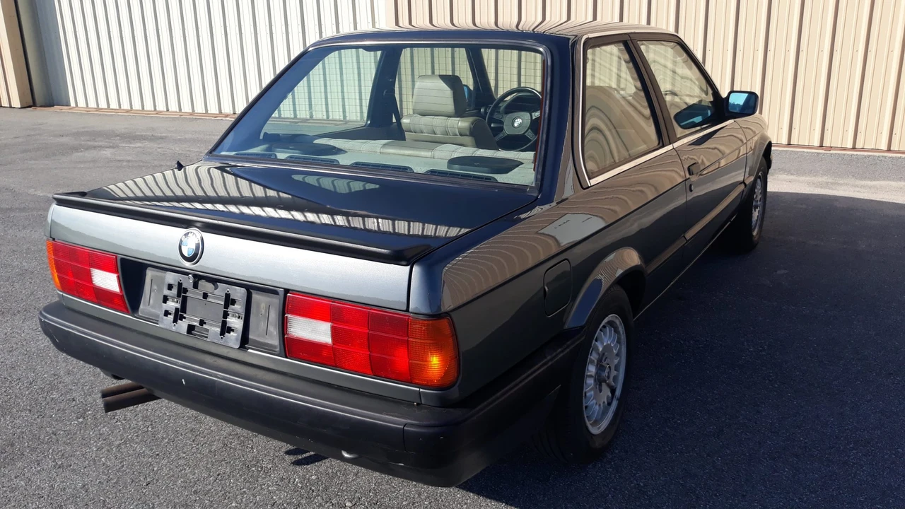 1990 BMW E30 3 Series - Image 16 of 31
