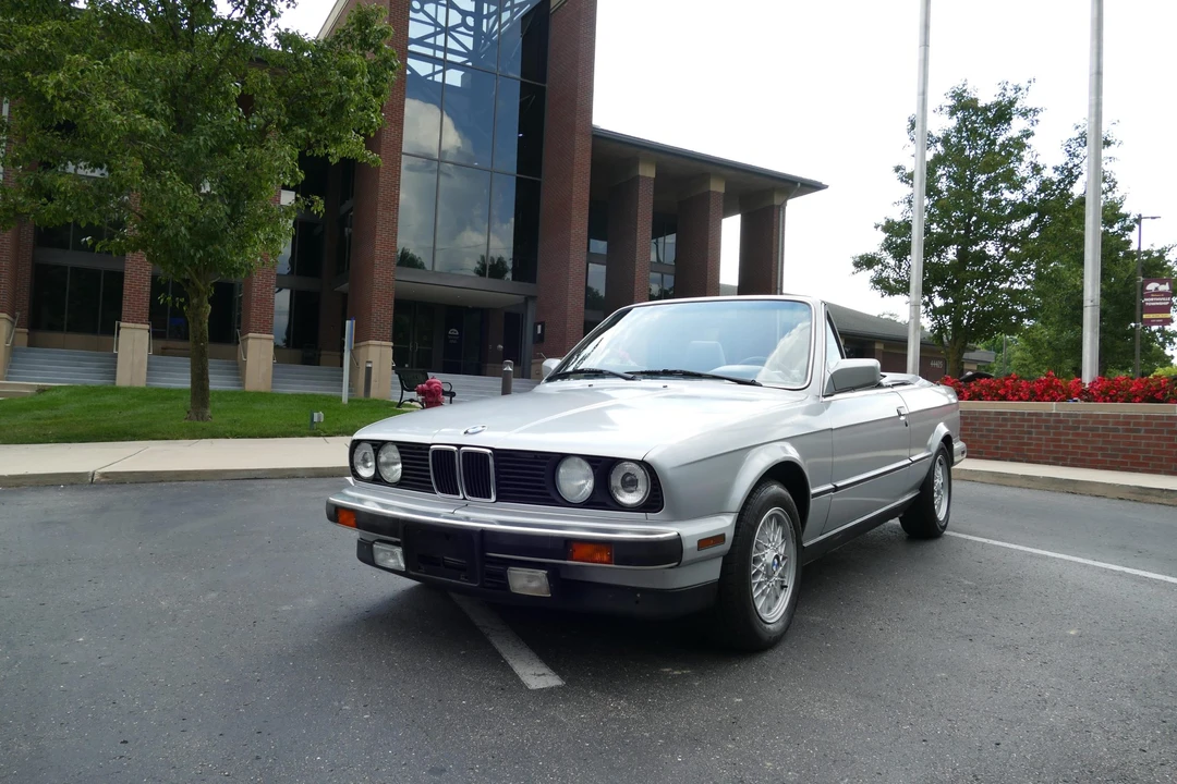 1990 BMW E30 3 Series - Image 2 of 31