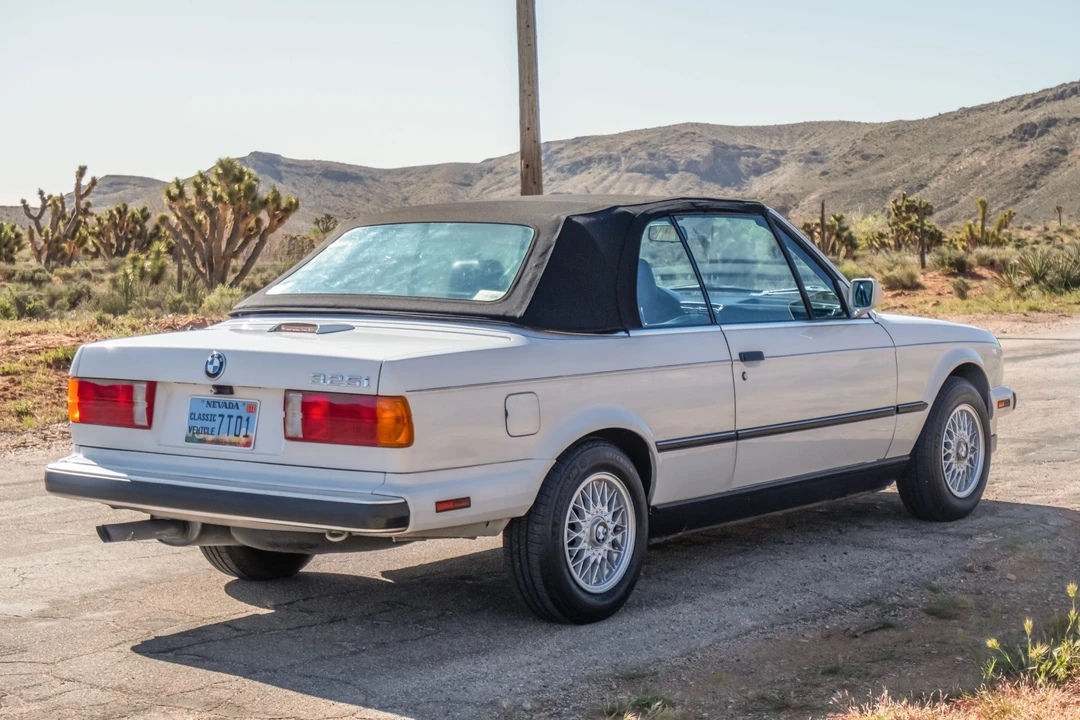 1990 BMW E30 3 Series - Image 13 of 31