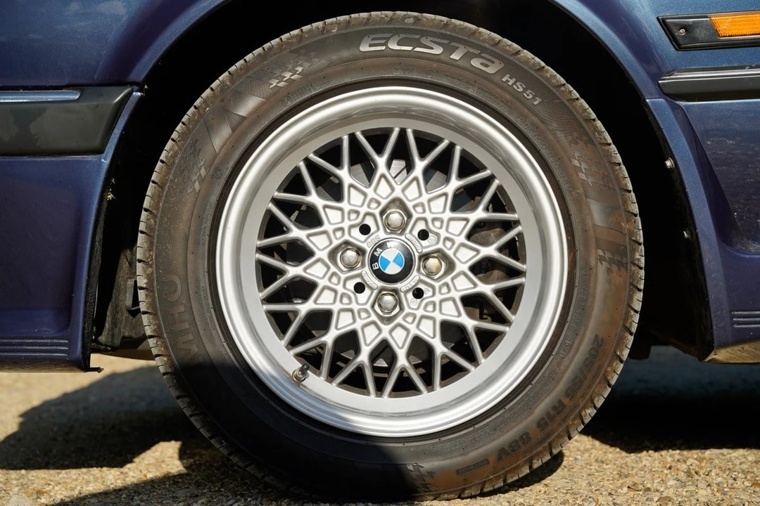 1990 BMW E30 3 Series - Image 7 of 31