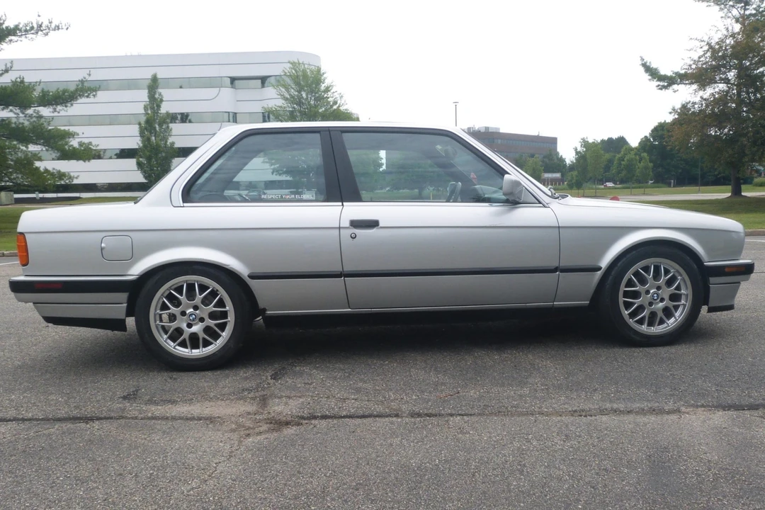 1990 BMW E30 3 Series - Image 9 of 31