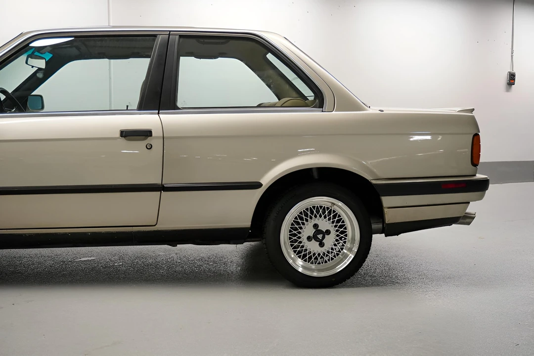 1990 BMW E30 3 Series - Image 29 of 31