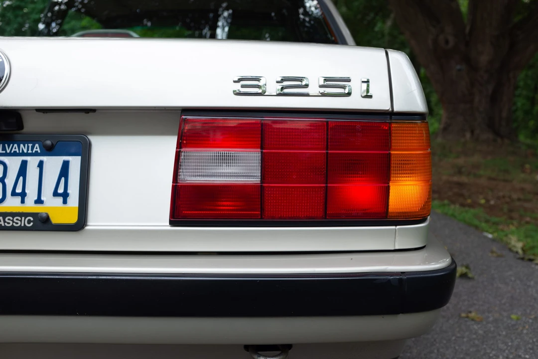 1990 BMW E30 3 Series - Image 16 of 31