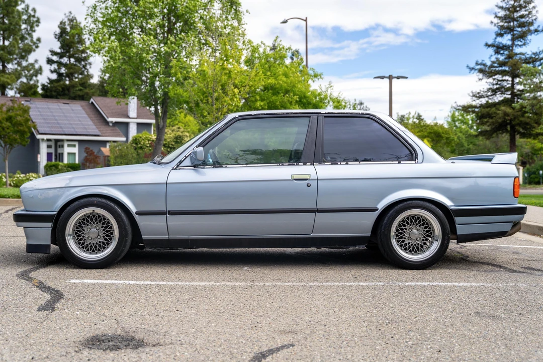1990 BMW E30 3 Series - Image 2 of 31