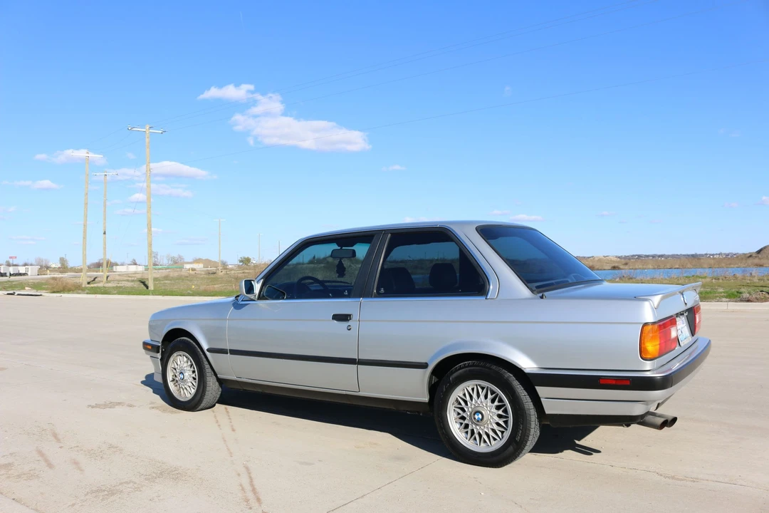 1990 BMW E30 3 Series - Image 13 of 31