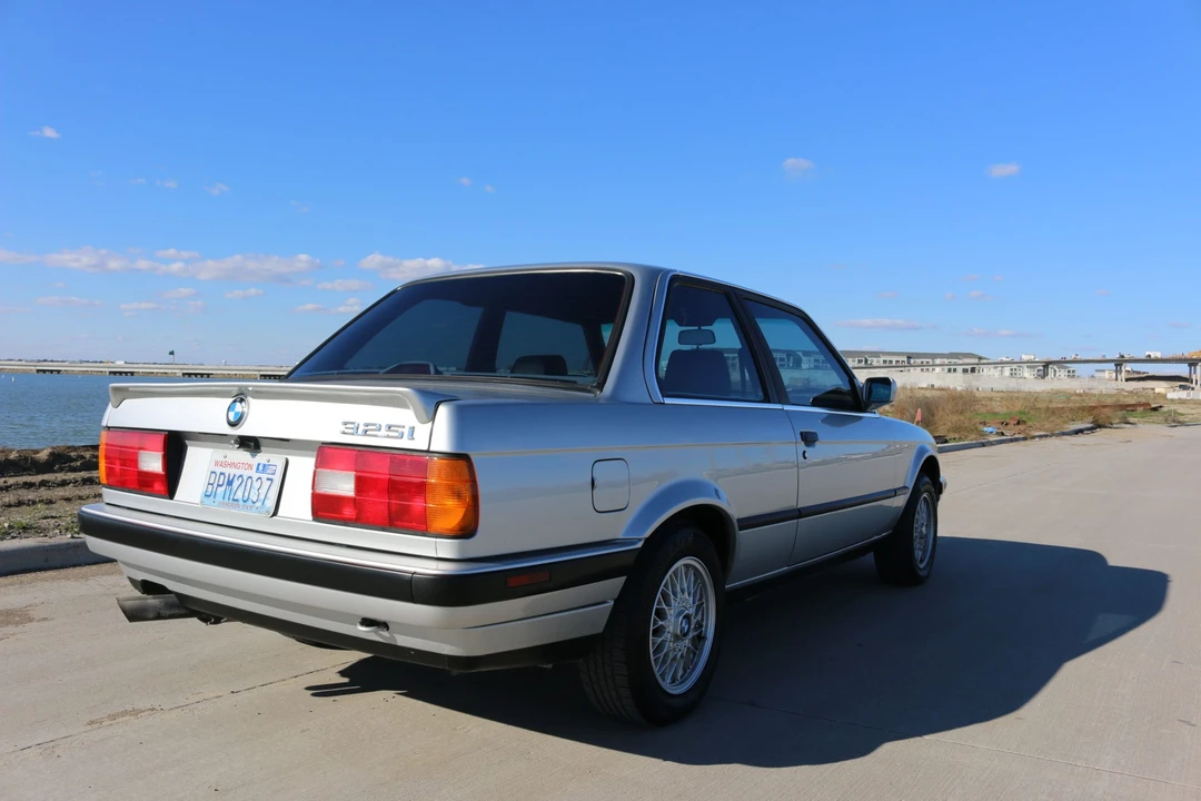 1990 BMW E30 3 Series - Image 17 of 31