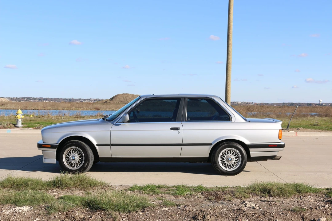 1990 BMW E30 3 Series - Image 11 of 31