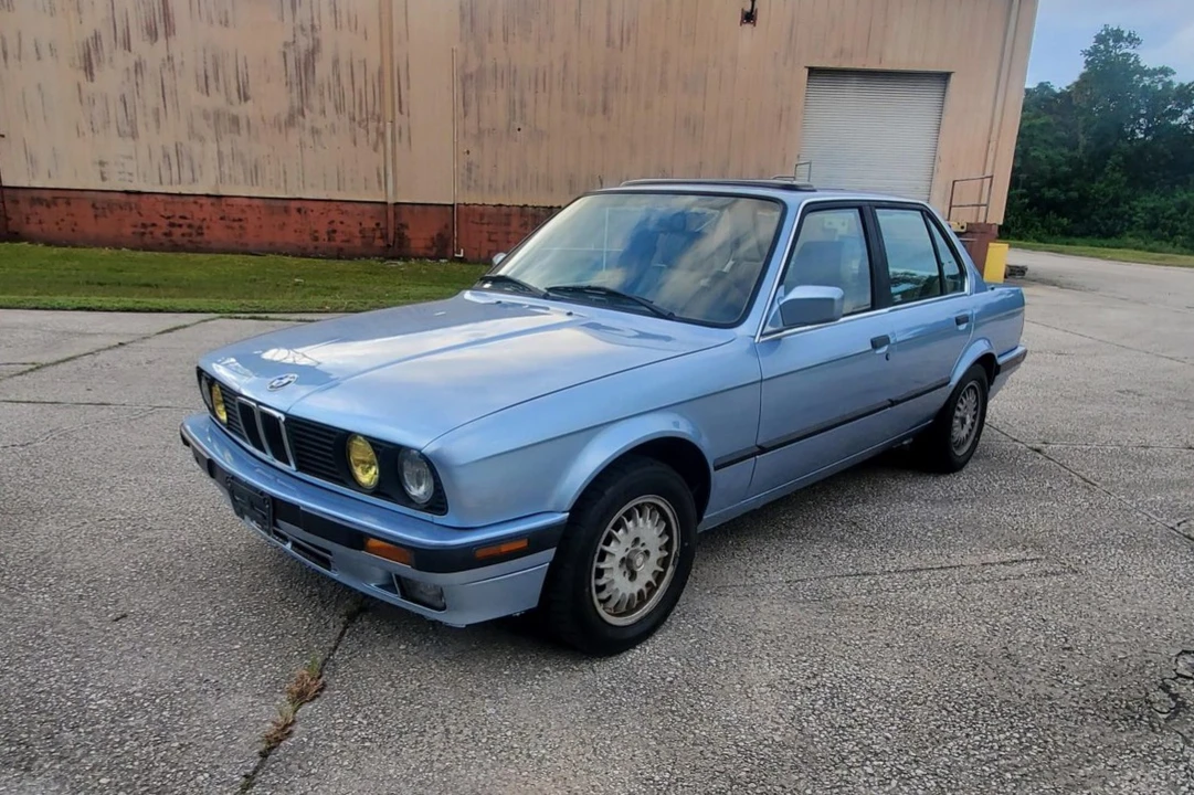 1990 BMW E30 3 Series - Image 2 of 31