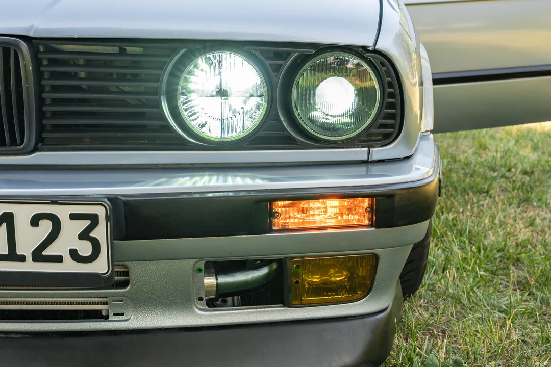 1990 BMW E30 3 Series - Image 13 of 31