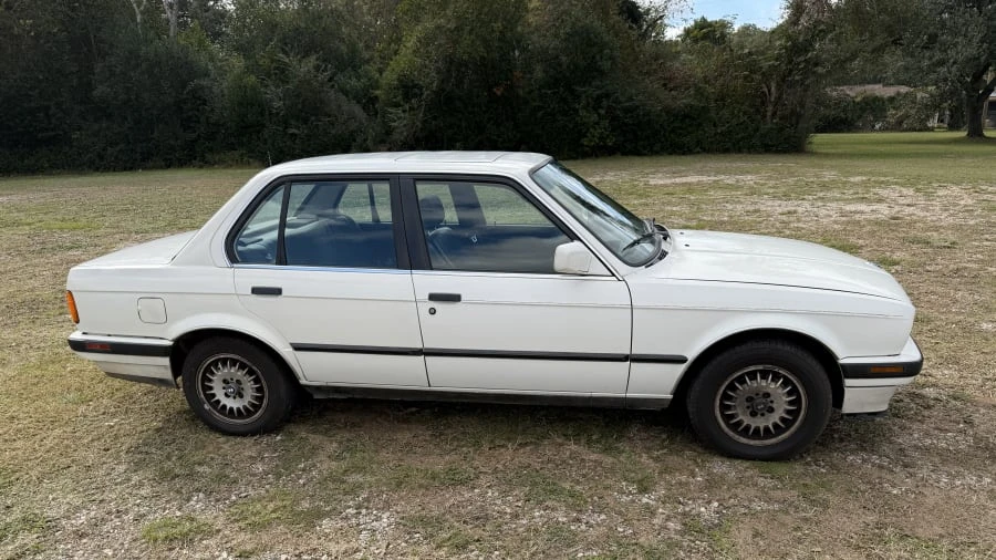 1990 BMW E30 3 Series - Image 2 of 15