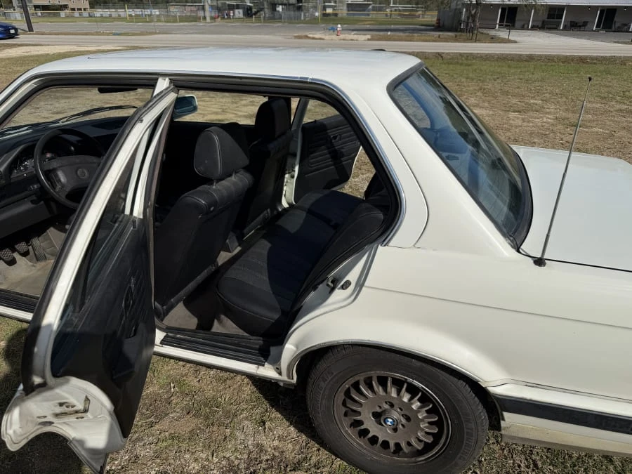 1990 BMW E30 3 Series - Image 11 of 15