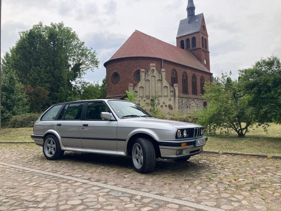 1990 BMW E30 3 Series - Image 3 of 31