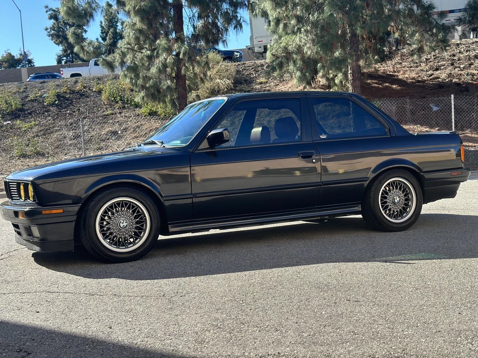 1990 BMW E30 3 Series - Image 2 of 31