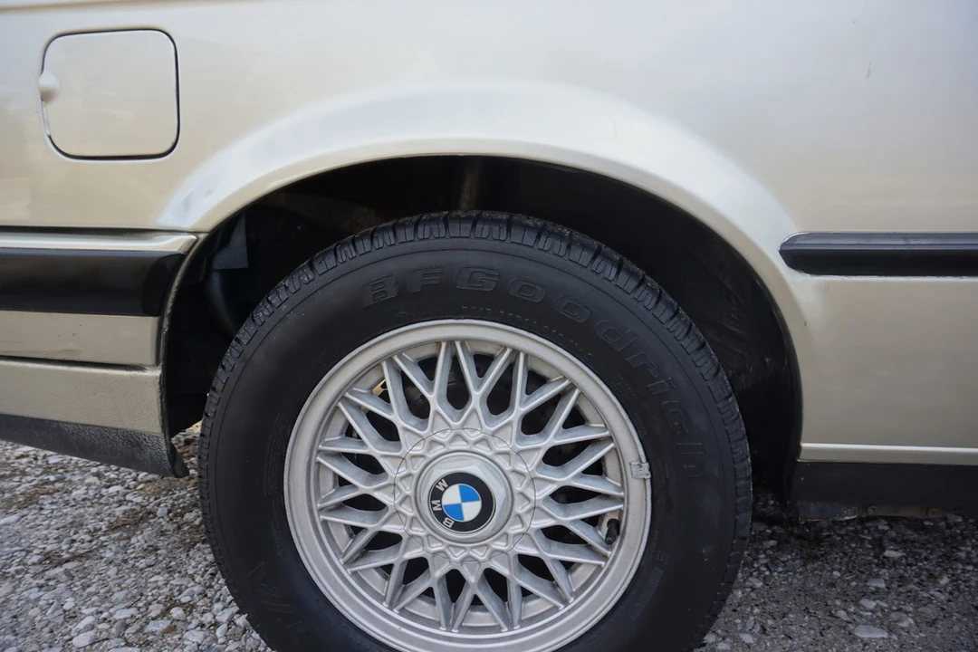 1990 BMW E30 3 Series - Image 29 of 31
