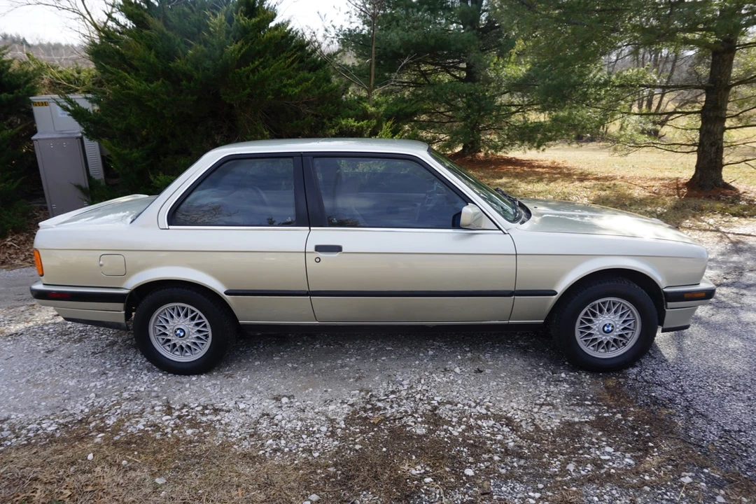 1990 BMW E30 3 Series - Image 2 of 31