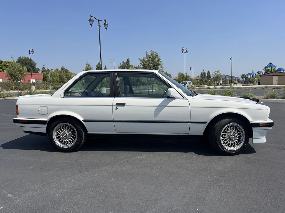 1990 BMW E30 3 Series - Image 18 of 31