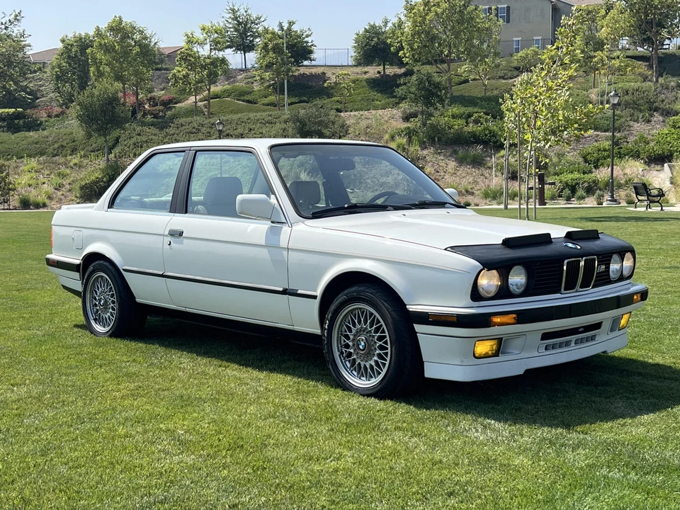 1990 BMW E30 3 Series - Image 2 of 31