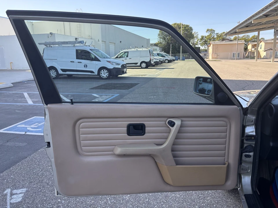 1990 BMW E30 3 Series - Image 30 of 31